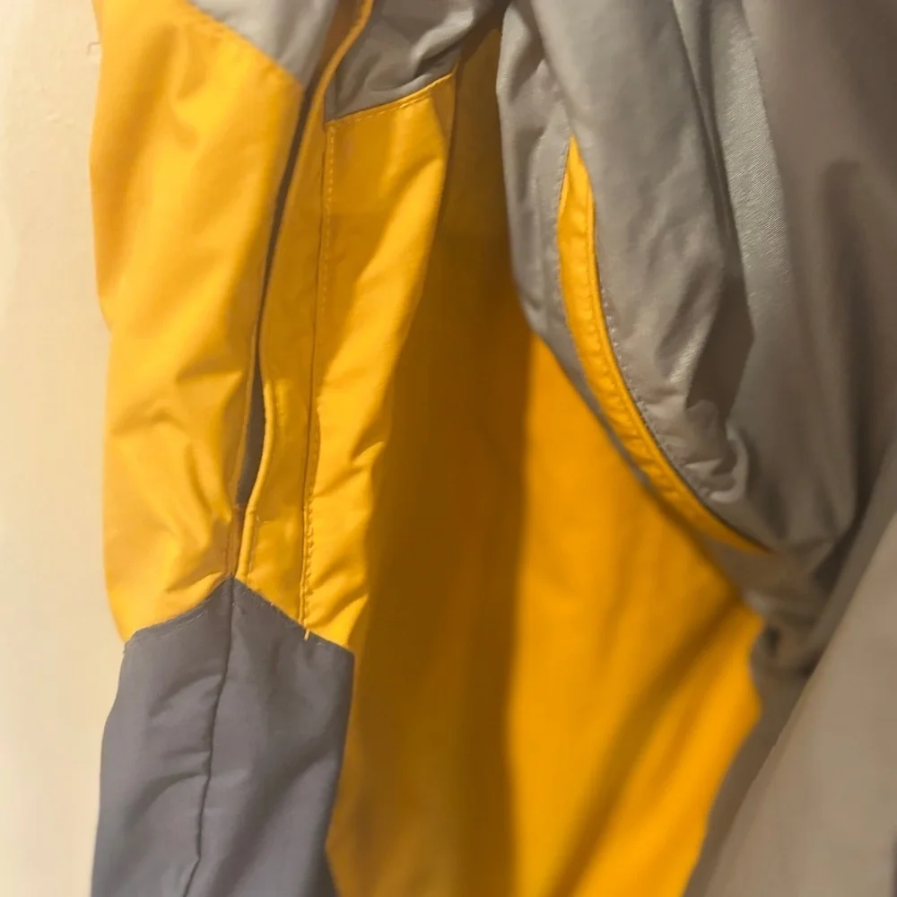 Columbia Vertex Yellow and Gray Outdoor Jacket